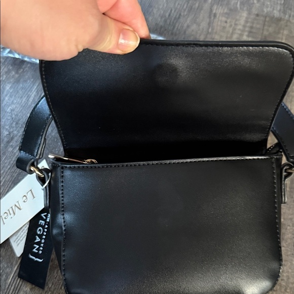 LA MIEL Black Vegan Leather Crossbody Bag - Picture 4 of 6